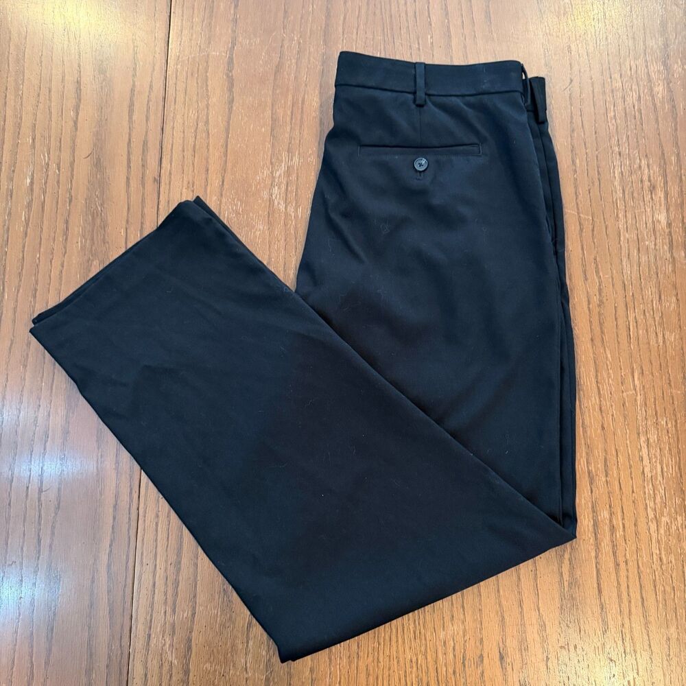 Van Heusen Mens Dress Pants 36x32 Black Flat Front Straight Leg Work Trousers